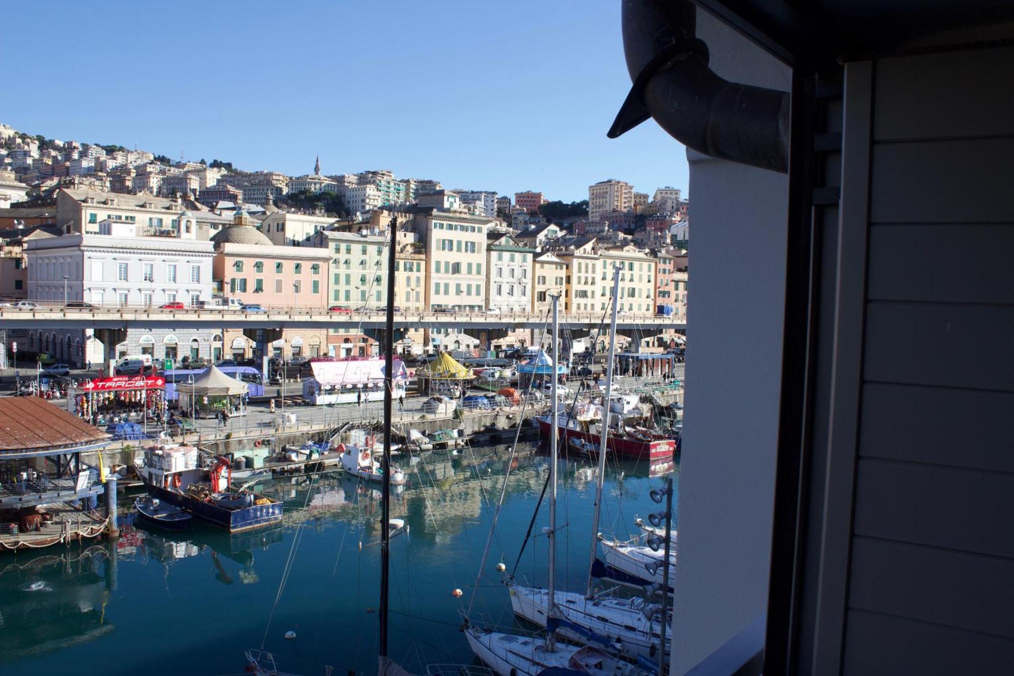 H2Ome - Il Cembalo Vista Baia E Citta, Balcone O Terrazzo, Parcheggio Su Richiesta Lejlighed Genova Eksteriør billede