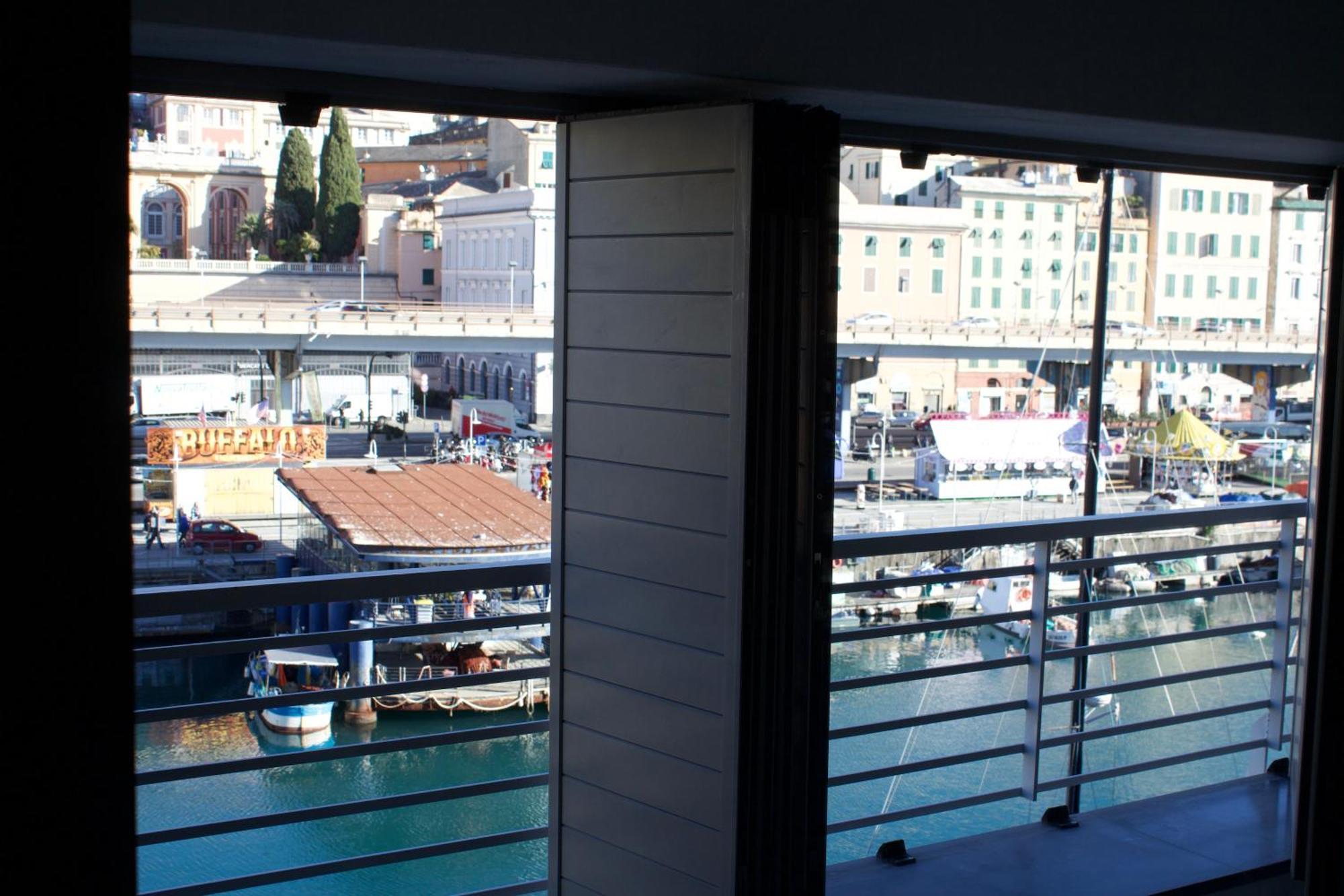 H2Ome - Il Cembalo Vista Baia E Citta, Balcone O Terrazzo, Parcheggio Su Richiesta Lejlighed Genova Eksteriør billede